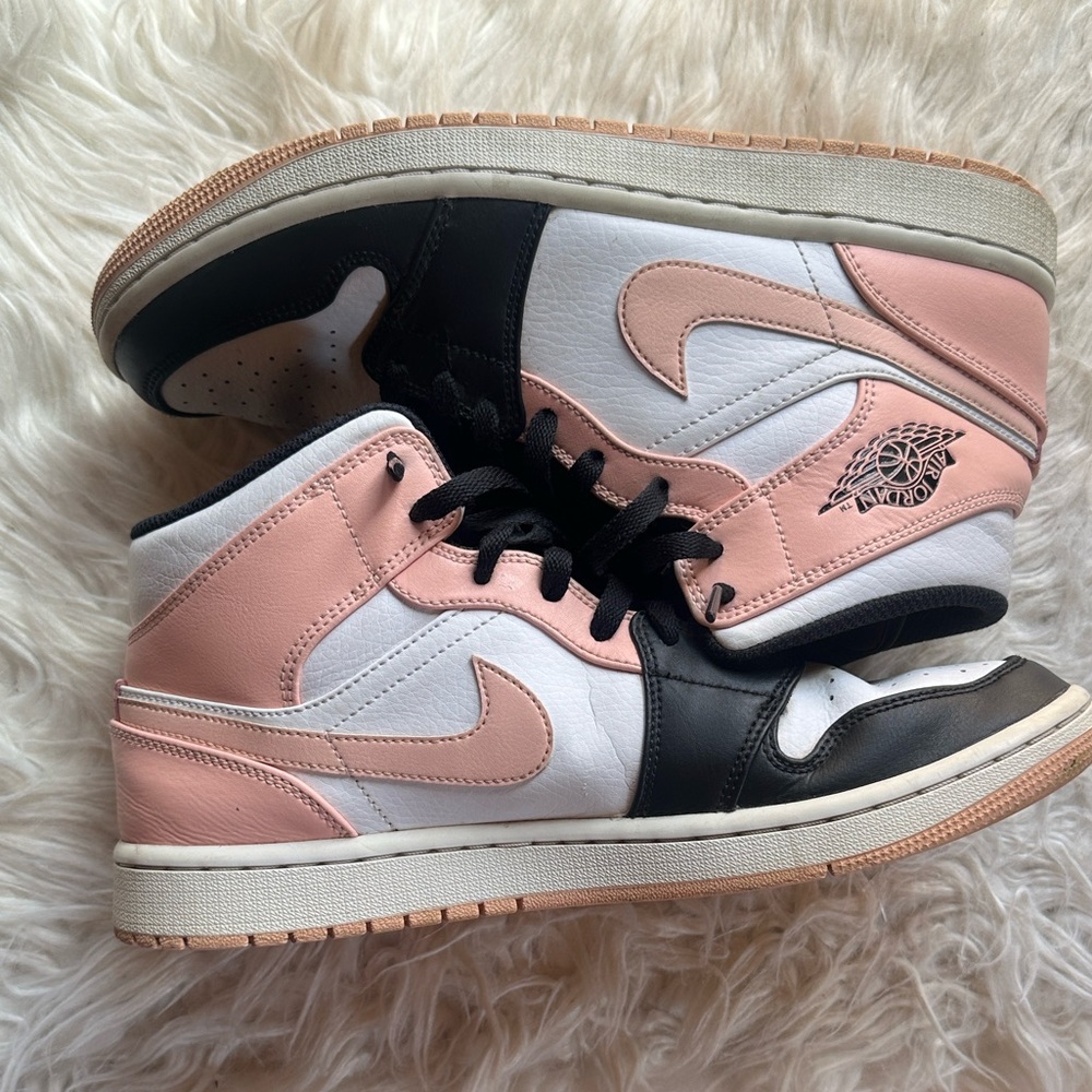 Men’s Air Jordans High Top size 9 like new